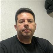 Professor de boxe….sou campeão internacional de boxe, treinador, professor. Ministro minhas aulas em minha academia, particular em sua casa e on line. Estou a mais de 30 anos no mercado